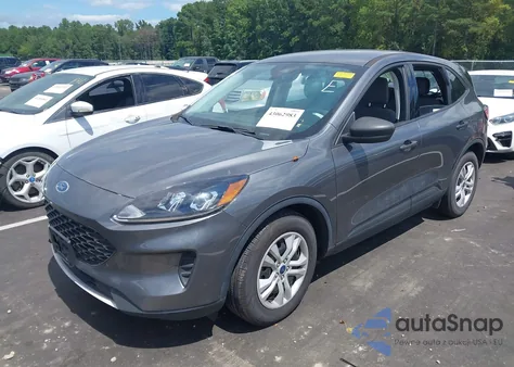 2021 Ford Escape S z USA, uszkodzony, nr VIN 1FMCU0F68MUA26675
